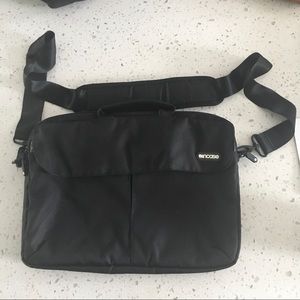 Incase slim laptop bag for 13-14”